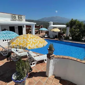 Guest house Casa Bambu-apartresort, Velez Malaga